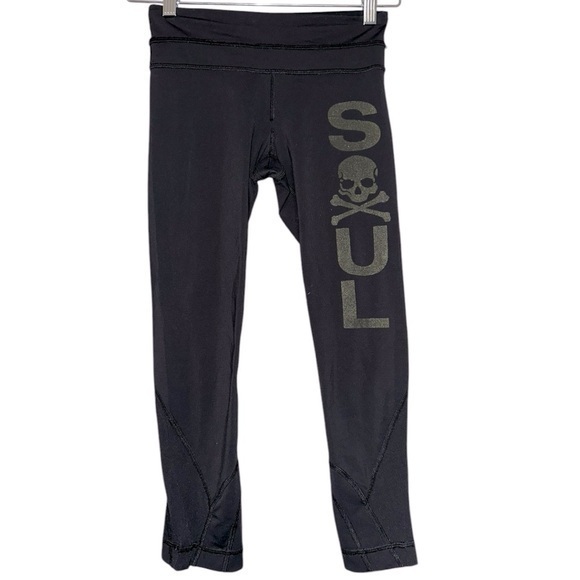 lululemon athletica Pants - Lululemon x SoulCycle Women’s Size 4 Black Green Skull Cropped Leggings